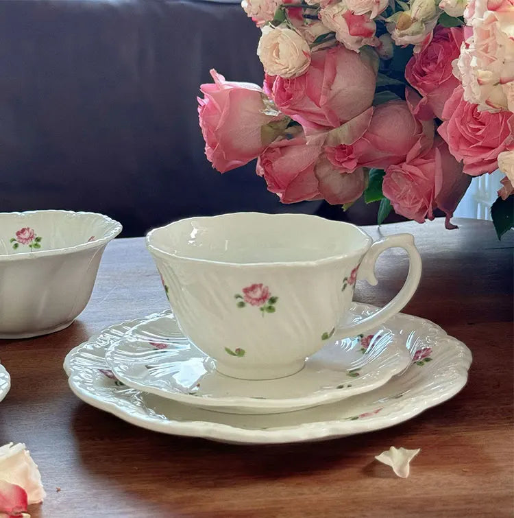 Ceramic Plate Set Coffee Cup Saucer Beautiful Tableware Vintage Rose Dessert Plate Dinner Dishes Gift Tea Cup Kitchen Supplies