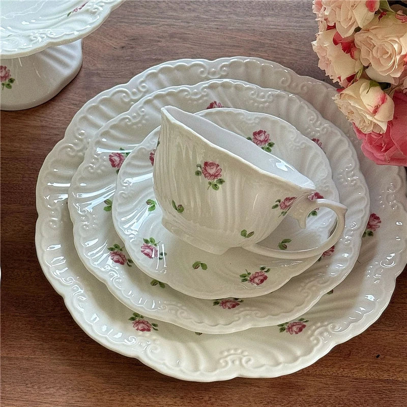 Ceramic Plate Set Coffee Cup Saucer Beautiful Tableware Vintage Rose Dessert Plate Dinner Dishes Gift Tea Cup Kitchen Supplies