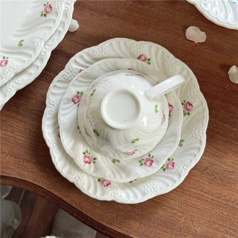 Ceramic Plate Set Coffee Cup Saucer Beautiful Tableware Vintage Rose Dessert Plate Dinner Dishes Gift Tea Cup Kitchen Supplies